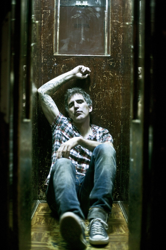 Mikel Erentxun Produced by © Edu Maqueda Produced by © Edu Maqueda